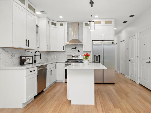 1336 N Hamlin Avenue, Chicago, IL 60651