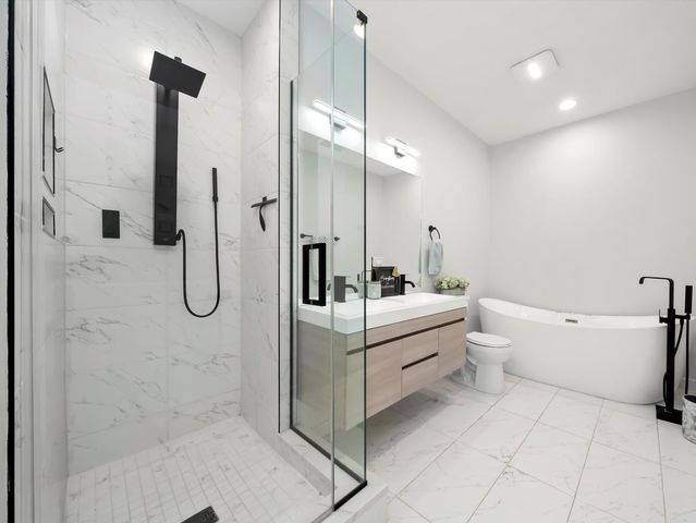 1336 N Hamlin Avenue, Chicago, IL 60651