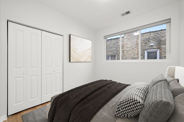 1336 N Hamlin Avenue, Chicago, IL 60651