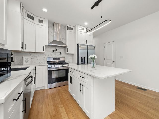 1336 N Hamlin Avenue, Chicago, IL 60651