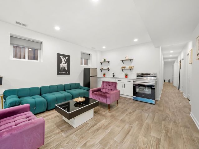 1336 N Hamlin Avenue, Chicago, IL 60651