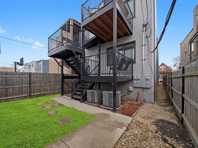 1336 N Hamlin Avenue, Chicago, IL 60651