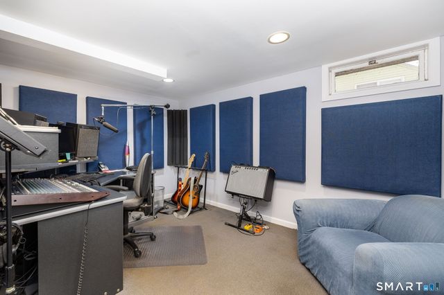 31 Ox Yoke Drive, Wethersfield, CT 06109