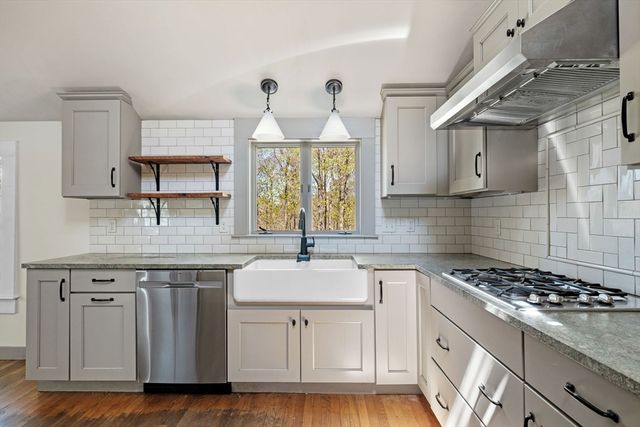 1 Chestnut St, North Reading, MA 01864