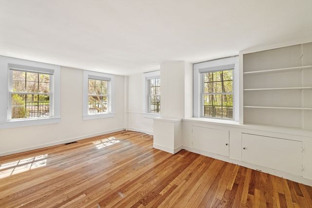 1 Chestnut St, North Reading, MA 01864