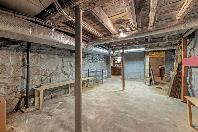 1 Chestnut St, North Reading, MA 01864