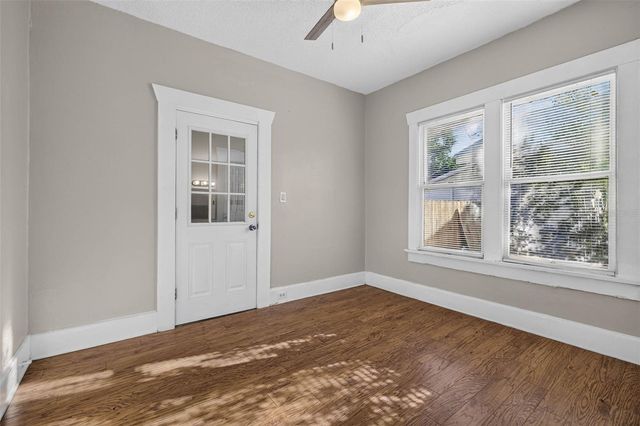1042 8TH AVENUE S, St Petersburg, FL 33705
