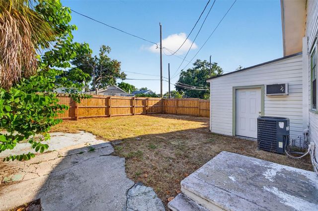 1042 8TH AVENUE S, St Petersburg, FL 33705