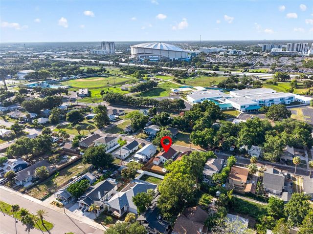 1042 8TH AVENUE S, St Petersburg, FL 33705