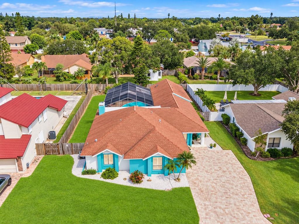 8004 NW 11TH AVENUE, BRADENTON, FL 34209 — exterior