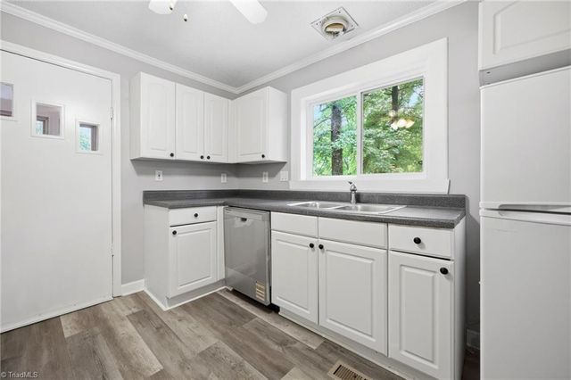 221 Dan Valley Road, Mayodan, NC 27027