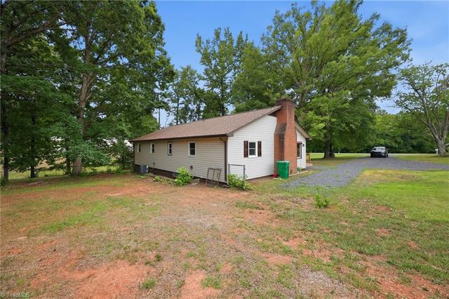 221 Dan Valley Road, Mayodan, NC 27027