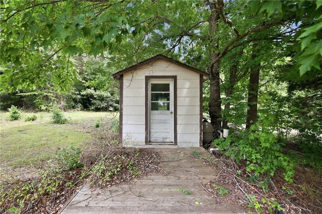 221 Dan Valley Road, Mayodan, NC 27027