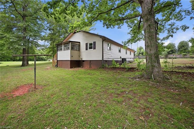 221 Dan Valley Road, Mayodan, NC 27027