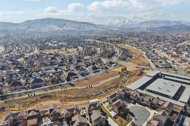 5103 W LONDON BAY DR, Riverton, UT 84096