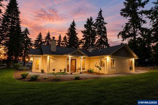 7062 River Bend Dr NE, Silverton, OR 97381