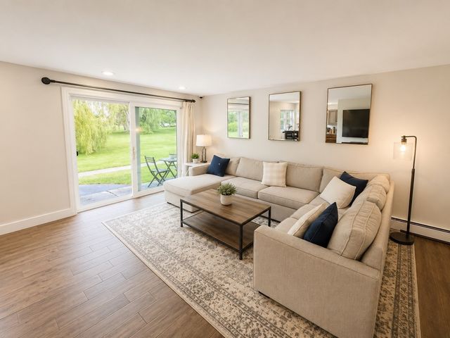 37 Fernview Ave 7, North Andover, MA 01845