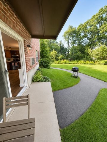 37 Fernview Ave 7, North Andover, MA 01845