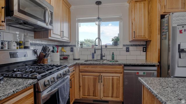 5867 S JONQUIL DR, Taylorsville, UT 84129