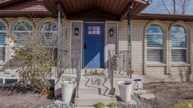 5867 S JONQUIL DR, Taylorsville, UT 84129
