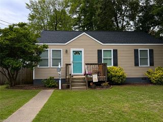 606 Sedgefield DR, Newport News, VA 23605