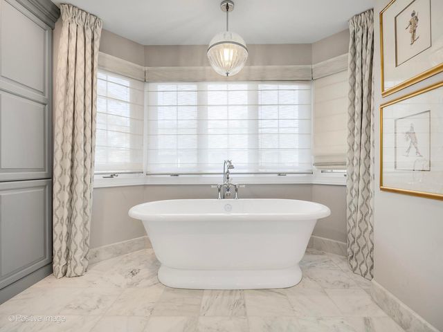 117 W NORTH Street, Hinsdale, IL 60521