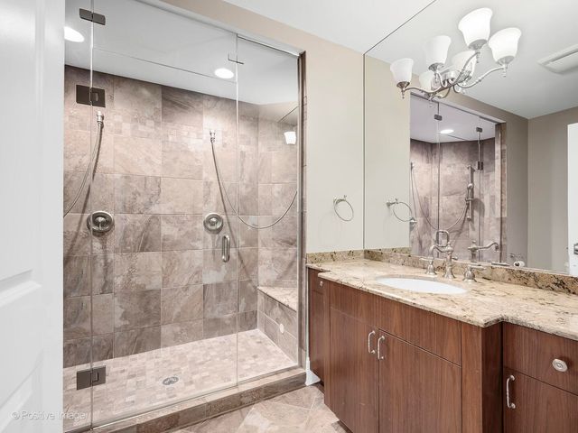 117 W NORTH Street, Hinsdale, IL 60521