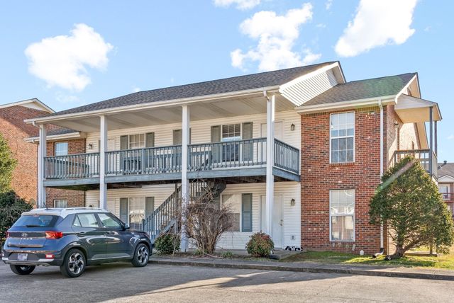 1851 Waters Edge Dr Apt B, Clarksville, TN 37043