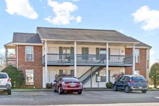 1851 Waters Edge Dr Apt B, Clarksville, TN 37043