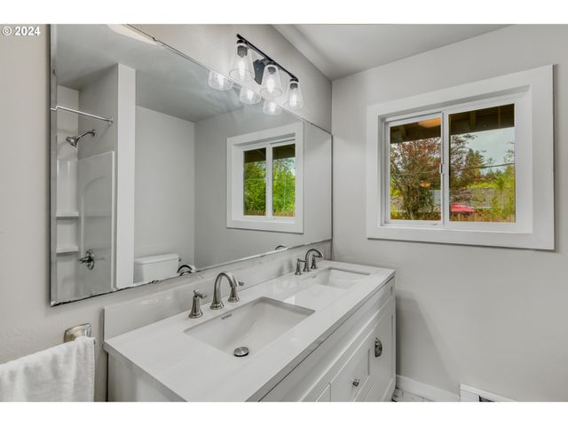 11110 Sw 64TH Ave, Portland, OR 97219