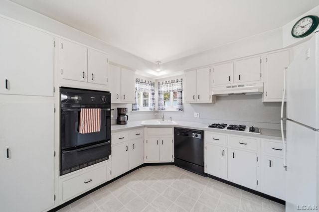 328 Hillcrest Drive, Saline, MI 48176