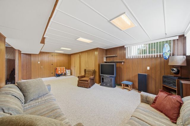 328 Hillcrest Drive, Saline, MI 48176