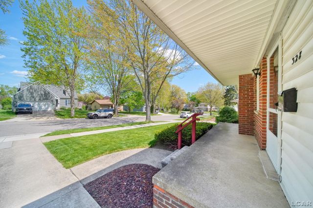 328 Hillcrest Drive, Saline, MI 48176