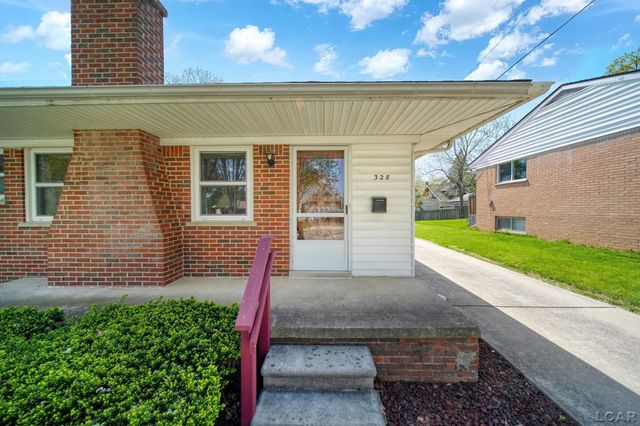 328 Hillcrest Drive, Saline, MI 48176