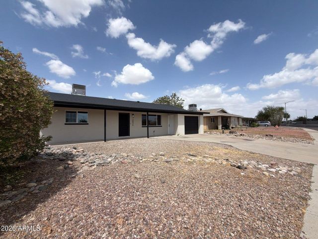 10836 N 114TH Avenue, Youngtown, AZ 85363