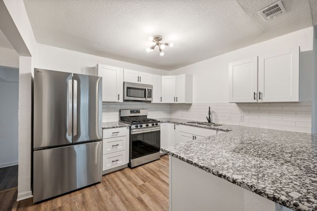 4452 Fletcher Avenue, Fort Worth, TX 76107