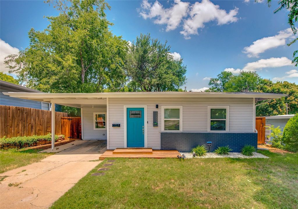 4452 Fletcher Avenue, Fort Worth, TX 76107