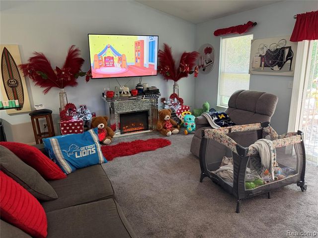 29965 Kenwood Court, Roseville, MI 48066