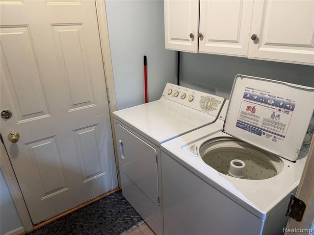 29965 Kenwood Court, Roseville, MI 48066