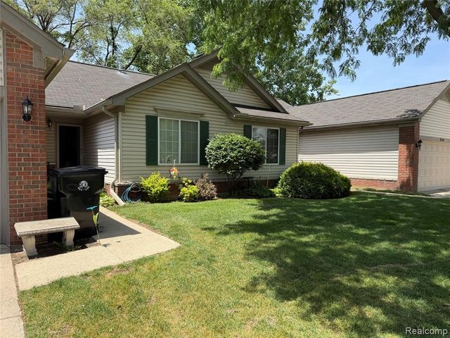 29965 Kenwood Court, Roseville, MI 48066