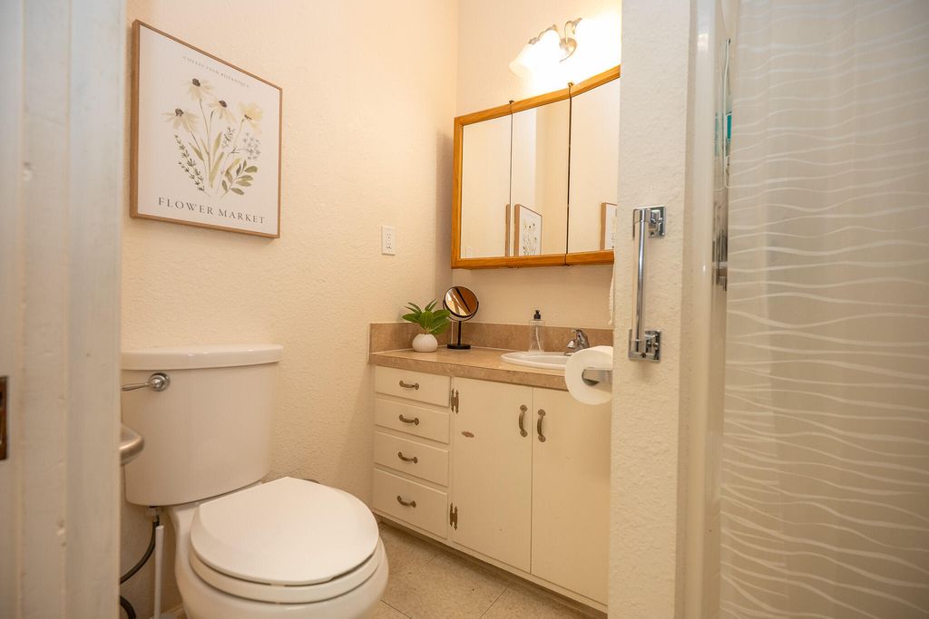 Image 26 of property listing at 902 N 10th Street, Ballinger, TX 76821