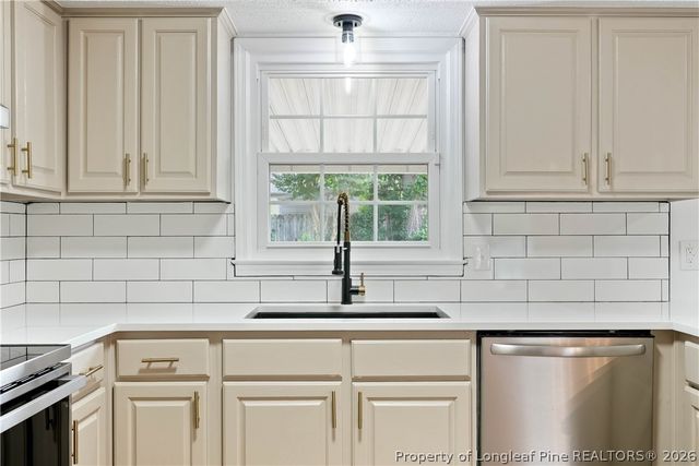 5626 Weatherford Road, Fayetteville, NC 28303