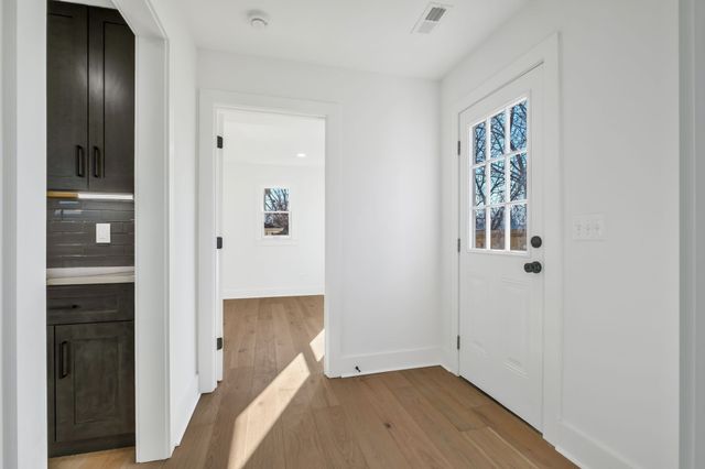 404 Rudolph Ave, Nashville, TN 37206