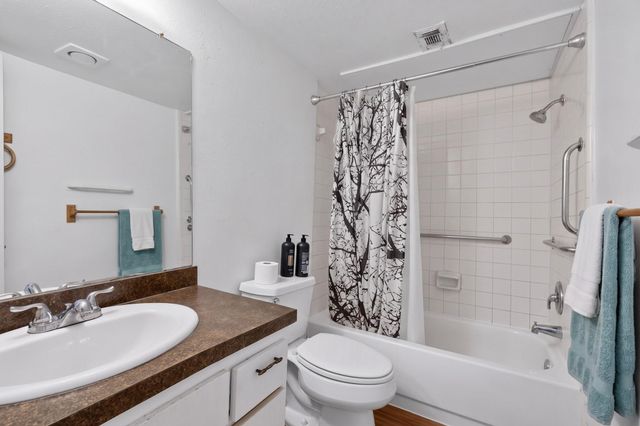 745 Valiant Circle, Garland, TX 75043