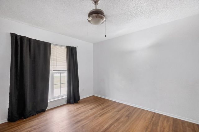 745 Valiant Circle, Garland, TX 75043