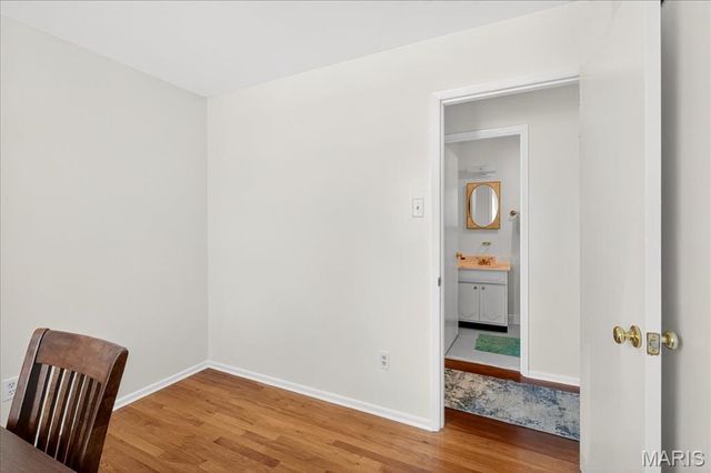 354 Burncoate Drive, Oakville, MO 63129