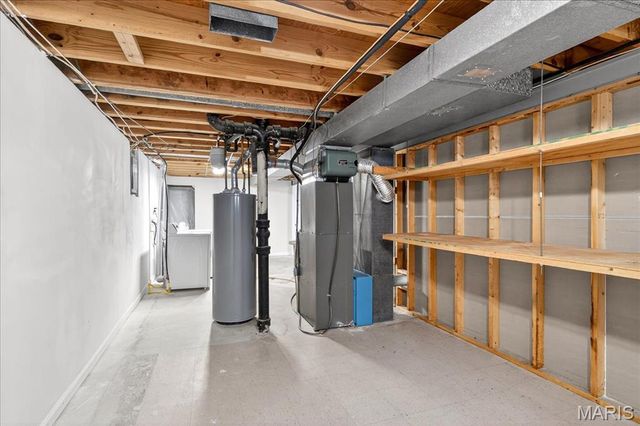 354 Burncoate Drive, Oakville, MO 63129