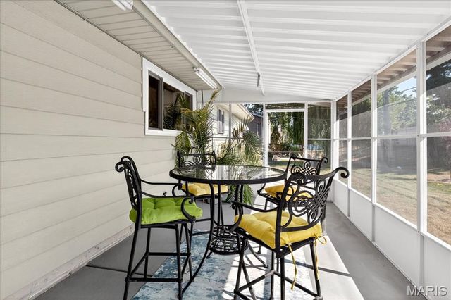 354 Burncoate Drive, Oakville, MO 63129