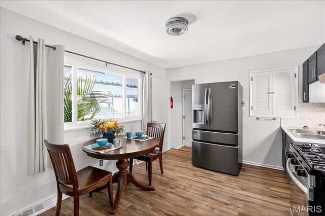 354 Burncoate Drive, Oakville, MO 63129