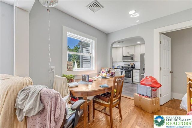 15 Elm Street, East Stroudsburg, PA 18301